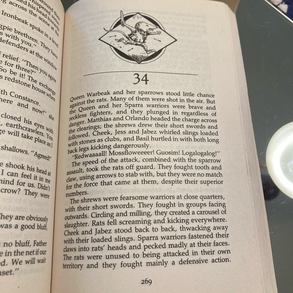 Redwall Mattimeo by Brian Jacques, paperback - Picture 4 of 6